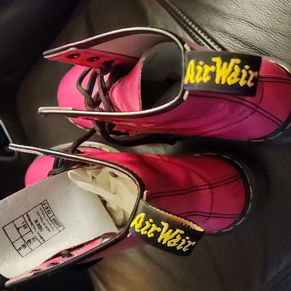 Dr. Marten’s 1460 8-Eye Hot Pink Patent Boots - Picture 13 of 16